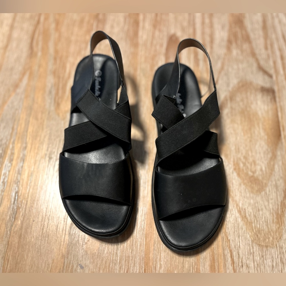Fantastic Pair Greek Stretch Sandals - Picture 2 of 6